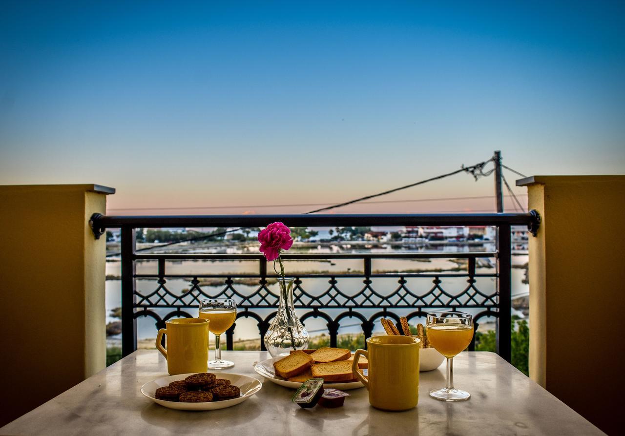 Salt Lake Junior Suites 알리케스 외부 사진